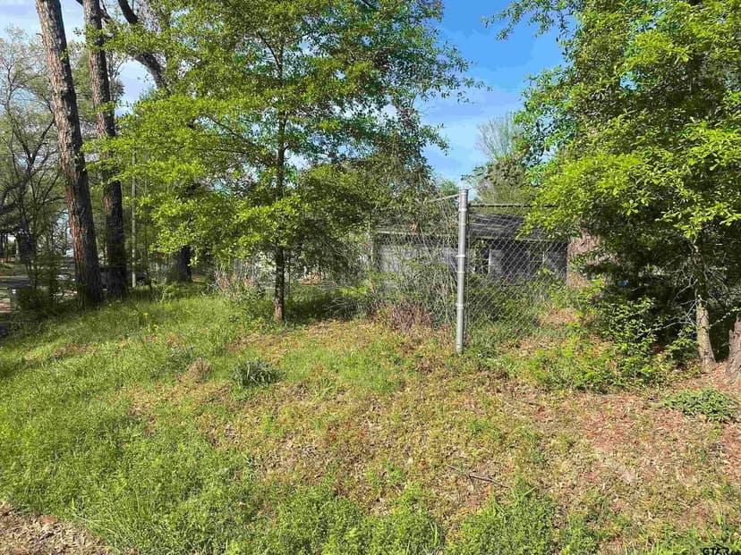 Property from 3115 Pine St #3115 Pine St - KW