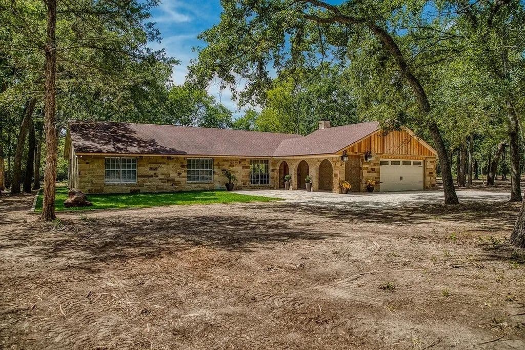 3 Acres of Land for Sale in Brenham, Texas - Brenham, Texas, 77833