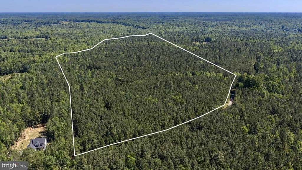Property from DEERWOOD LANE - KW - Spotsylvania, Virginia, 22553
