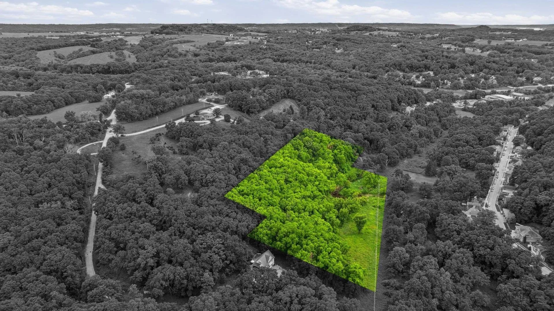 3.92 Acres of Land for Sale in GALENA, IL - Galena, Illinois, 61036