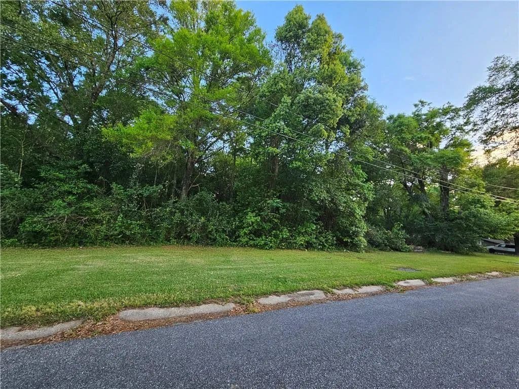 Property from 7225 Peachtree Lane - KW - Mobile, Alabama, 36618