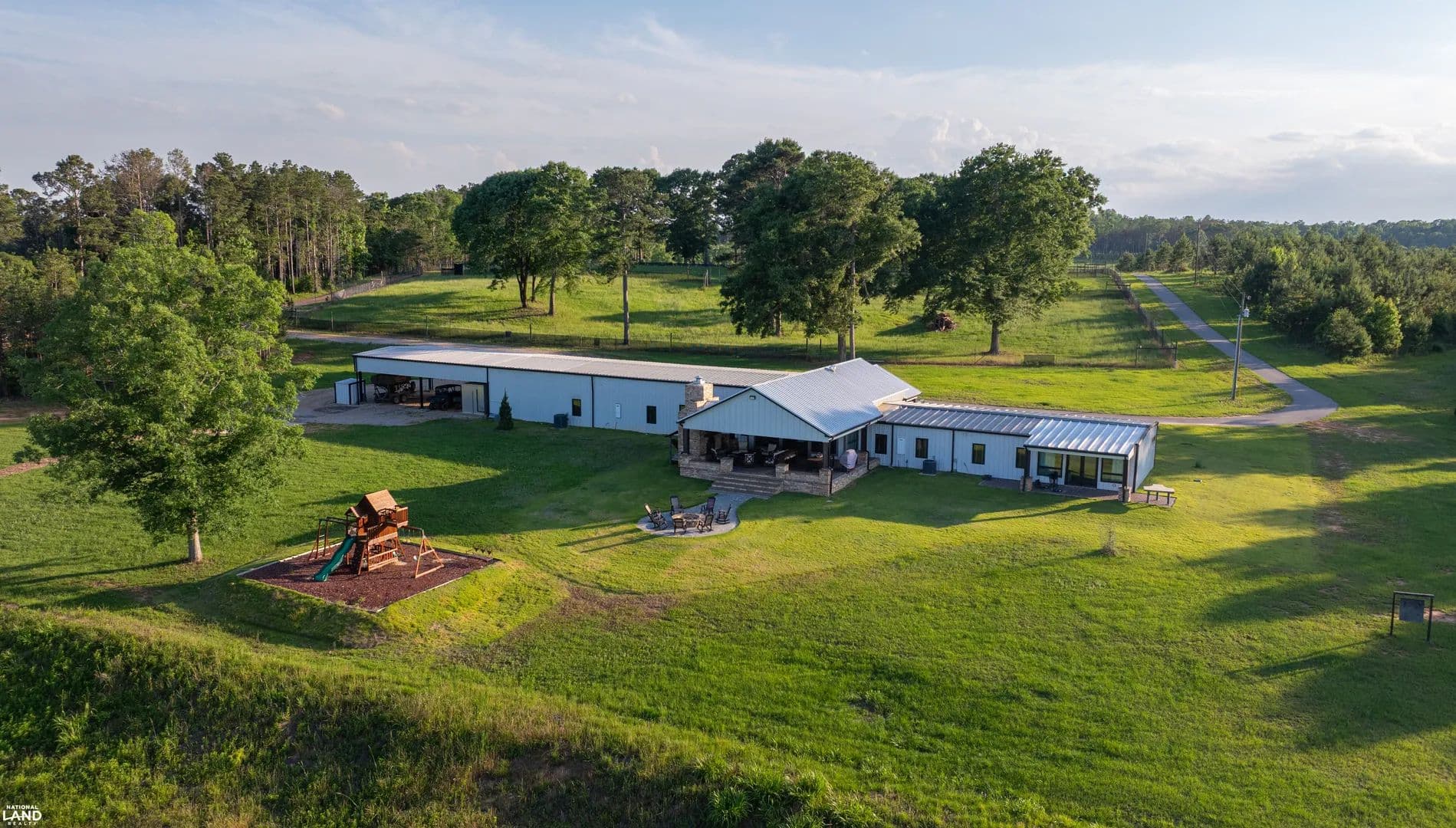 Grande Ridge Game Fence and Lodge - Abbeville, Alabama, 36310
