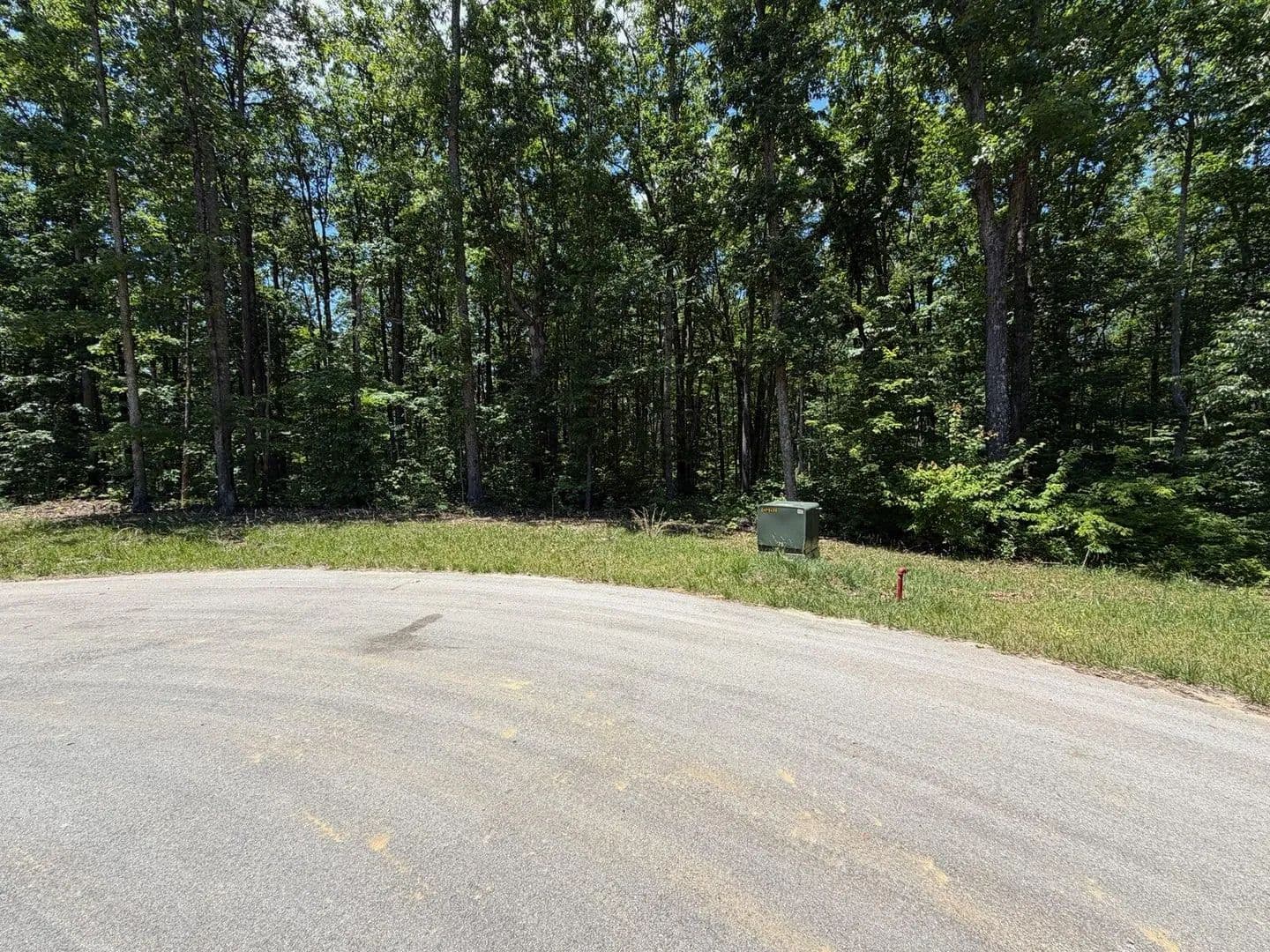 3.26 Acres of Land for Sale in Signal Mountain, Tennessee - Signal Mountain, Tennessee, 37377