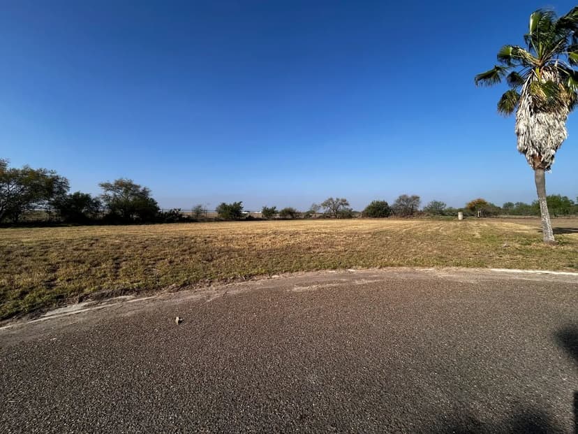 Land -Single Family Acreage in Mission