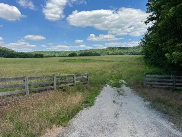 Property from Tract 8 L And N Turnpike Road - KW - Horse Cave, Kentucky, 42749