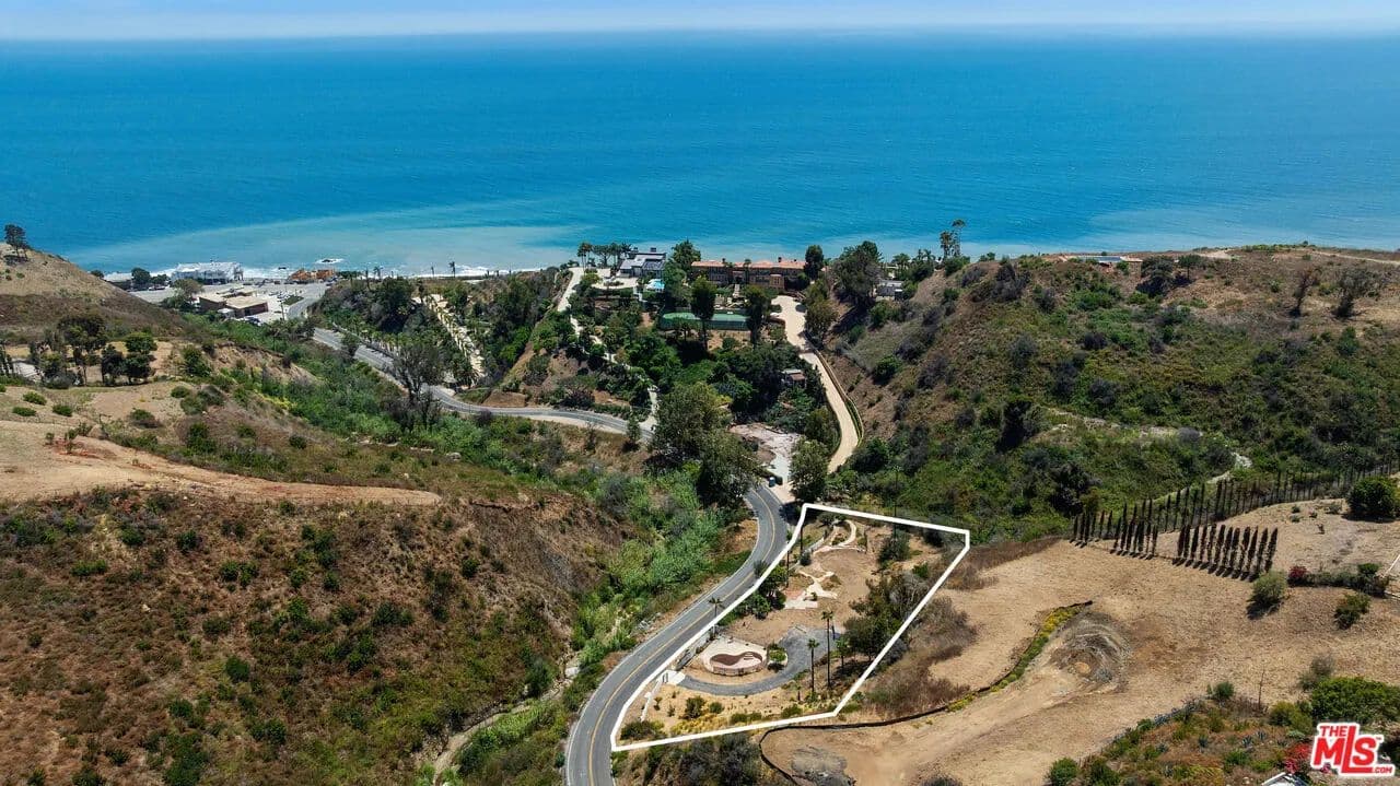 0.93 Acres of Land for Sale in Malibu, CA - Malibu, California, 90265