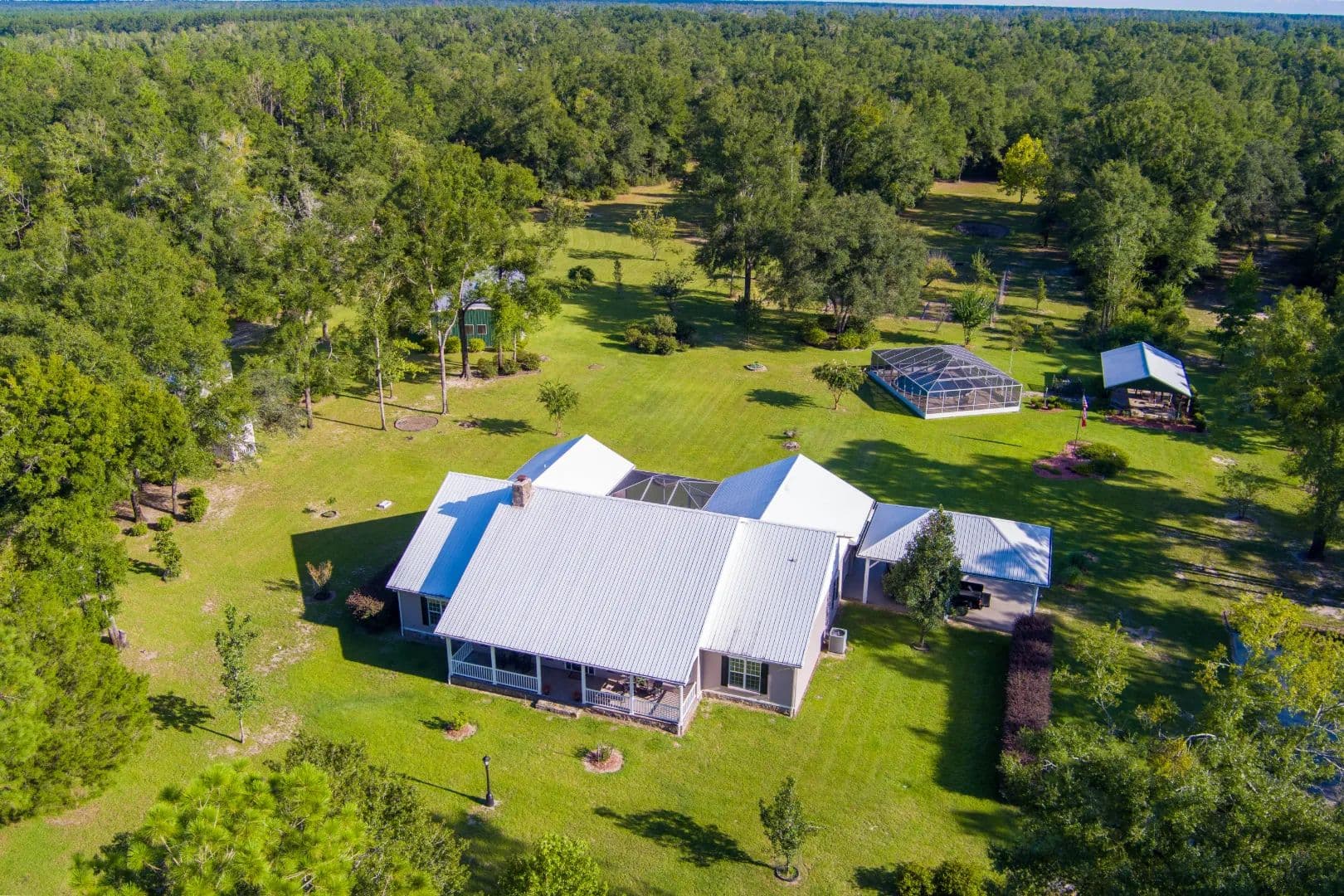 40-Acre North Florida Luxury Country Estate in Jasper for Sale - Jasper, Florida, 32052