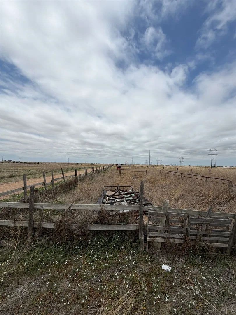 1.25 Acres of Land for Sale in Guymon, Oklahoma - Guymon, Oklahoma, 73942