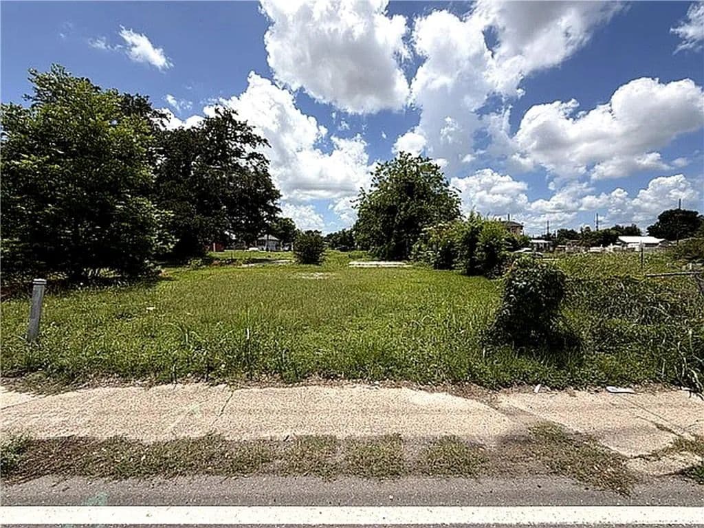 Property from 288 GRAND CAILLOU Road - KW - Houma, Louisiana, 70363