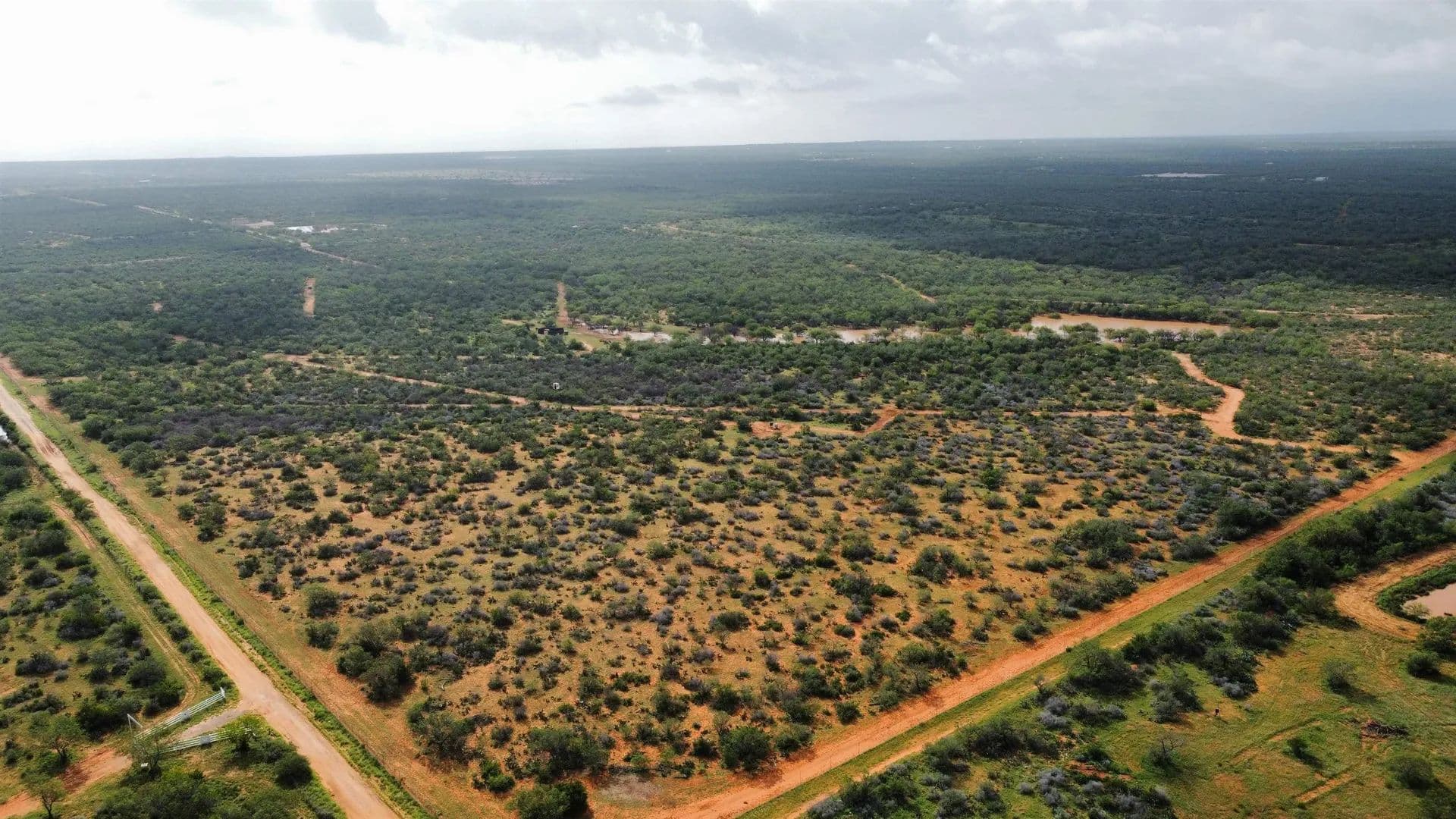 142.8 Acres of Land for Sale in Laredo, Texas - Laredo, Texas, 78045