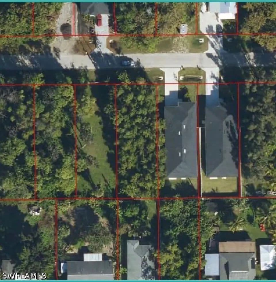 Property from 3060 pinetree Drive - KW - Naples, Florida, 34112