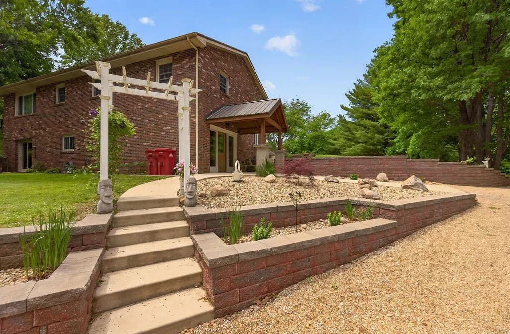 1770 S Wyckles Rd, Decatur, IL - Decatur, Illinois, 62522