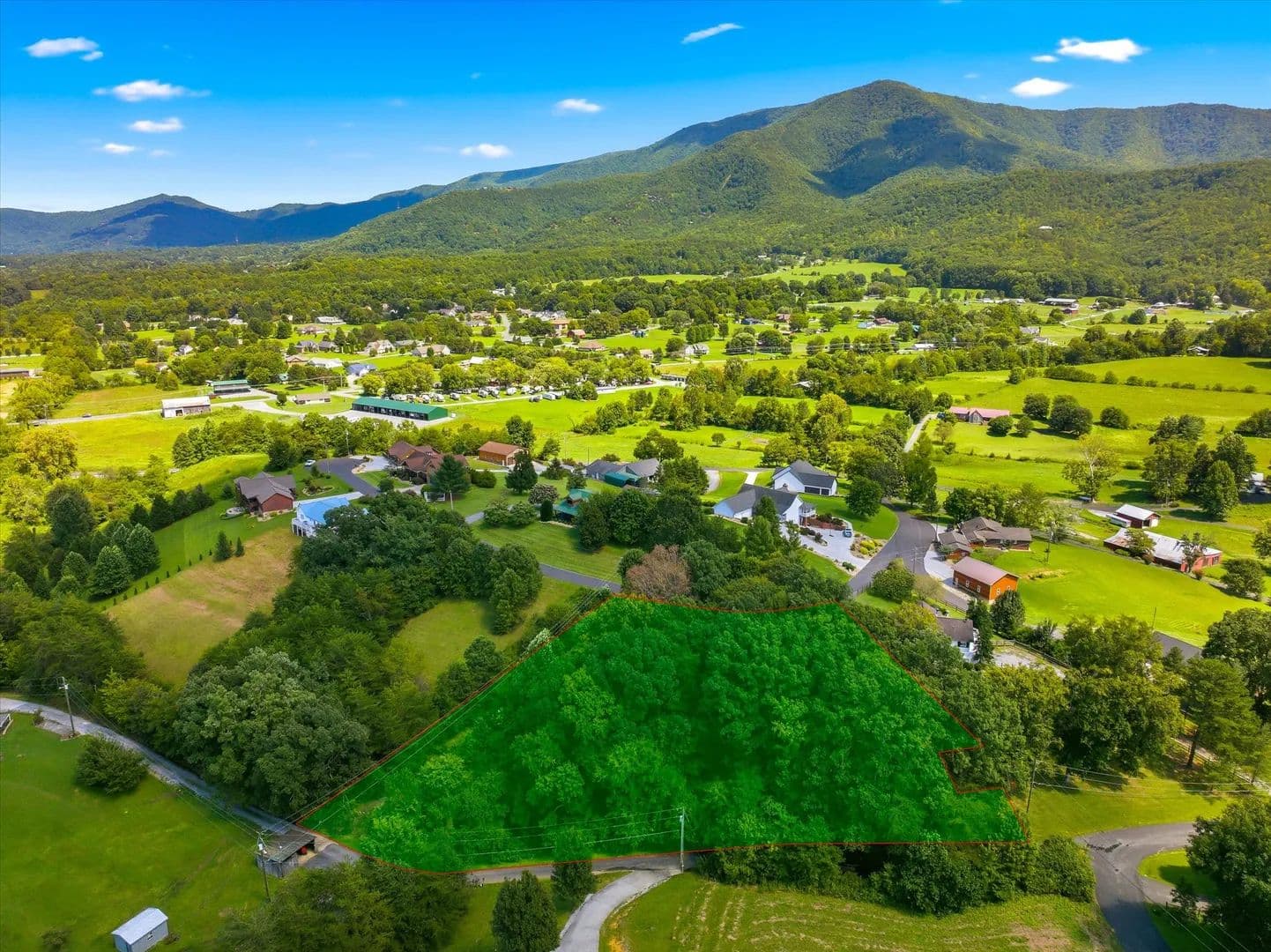 Land -Single Family Acreage in Sevierville - Sevierville, Tennessee, 37862