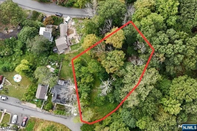 Property from 2 Roberts Place - KW