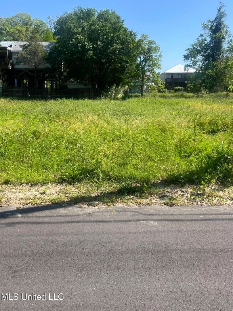 Vacant Land in Biloxi - land for sale