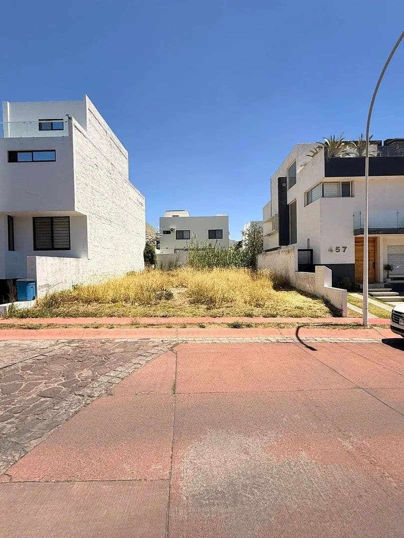 Terreno en venta en La Rioja, Tlajomulco de Zúñiga | 261 m² cerca de Casa Club - land for sale
