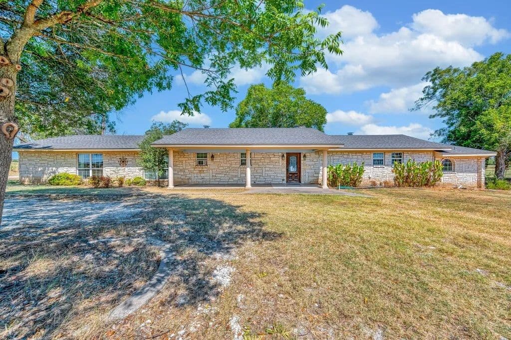 27.97 Acres of Land for Sale in China Spring, TX - land for sale