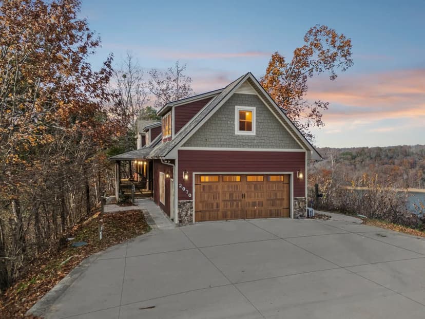 Custom-Built Lakefront Luxury Home in Byrdstown, TN, for Sale