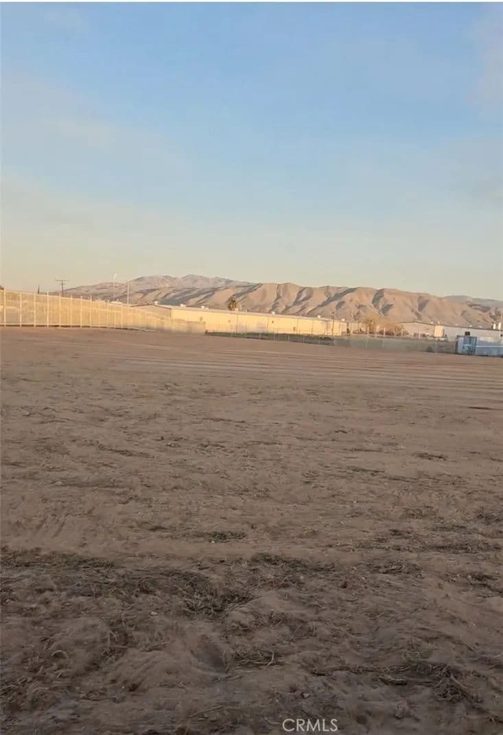 2.76 Acres of Land for Sale in Hesperia, California - Hesperia, California, 92345