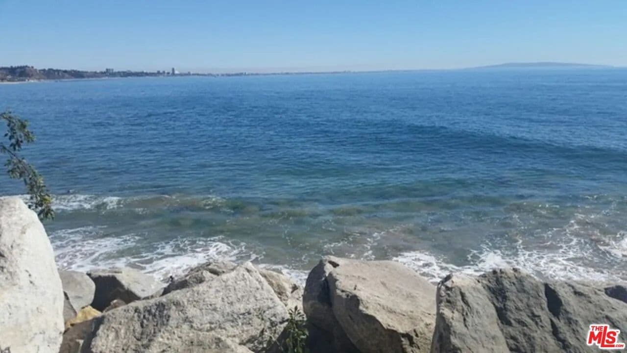 0.25 Acres of Land for Sale in Malibu, California - Malibu, California, 90265