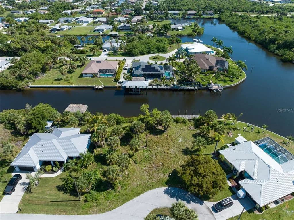 Vacant Land in Port Charlotte - Port Charlotte, Florida, 33948