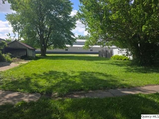 Property from 140 W 1st Street - KW - Dallas City, Illinois, 62330