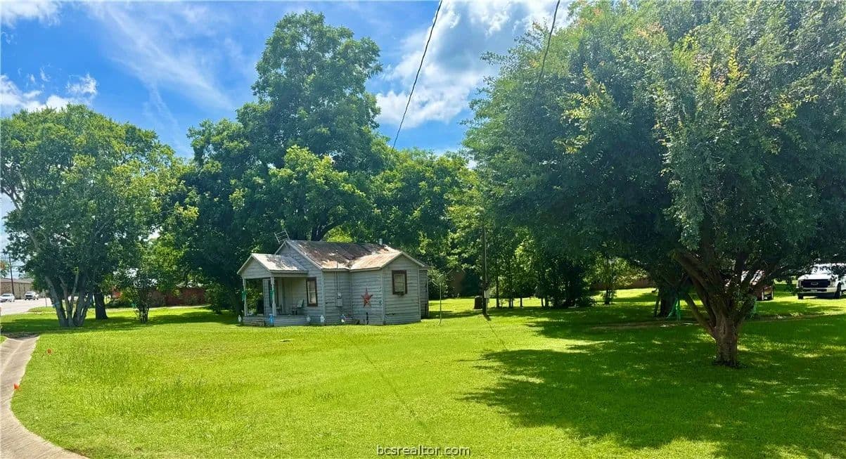 0.41 Acres of Land for Sale in Caldwell, Texas - Caldwell, Texas, 77836