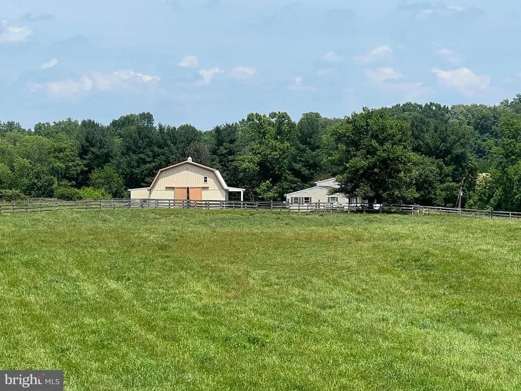 10 Acres of Land for Sale in Charles Town, West Virginia - Charles Town, West Virginia, 25414