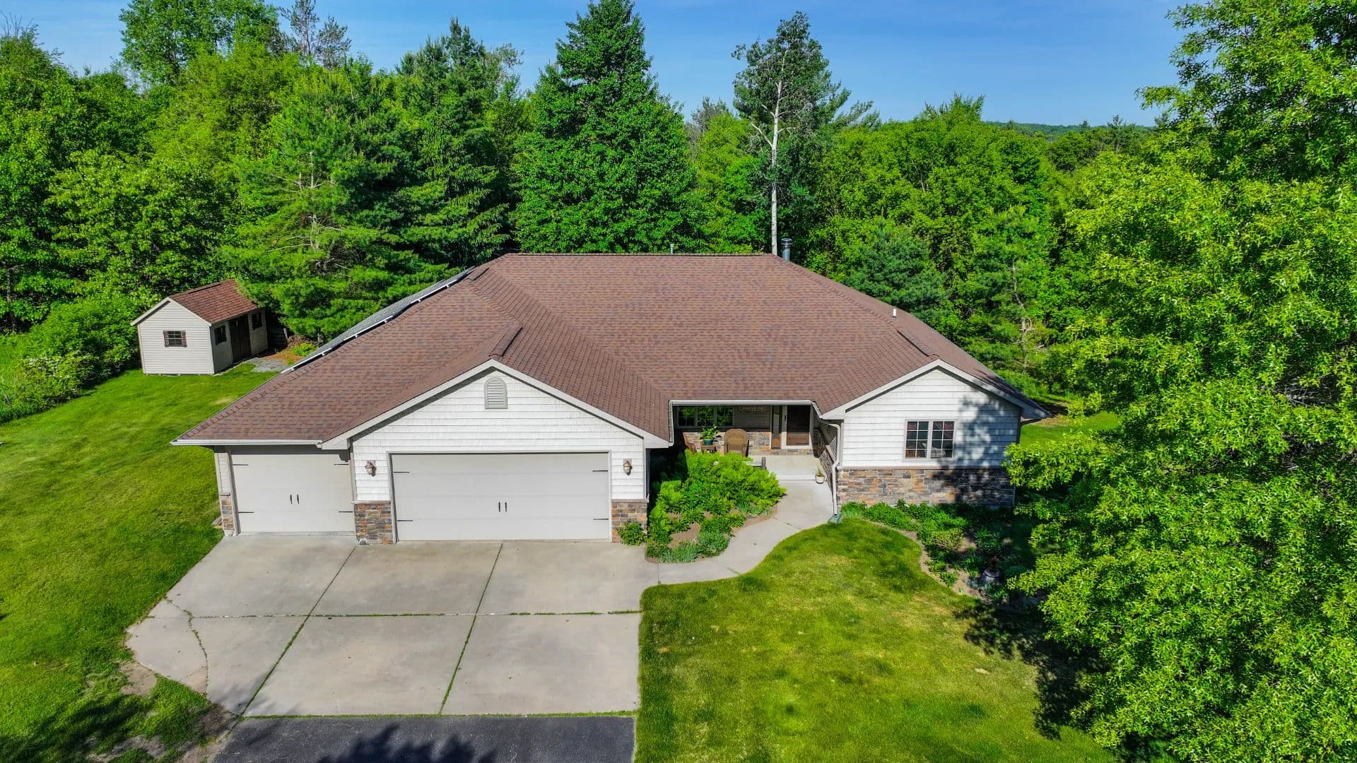 Custom-Built Country Home in Waupaca, Wisconsin for Sale - 2 Acres with Pond & Solar Panels - Waupaca, Wisconsin, 05498