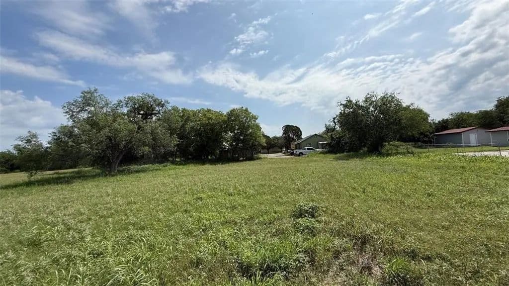 0.45 Acres of Land for Sale in Beeville, Texas - Beeville, Texas, 78102