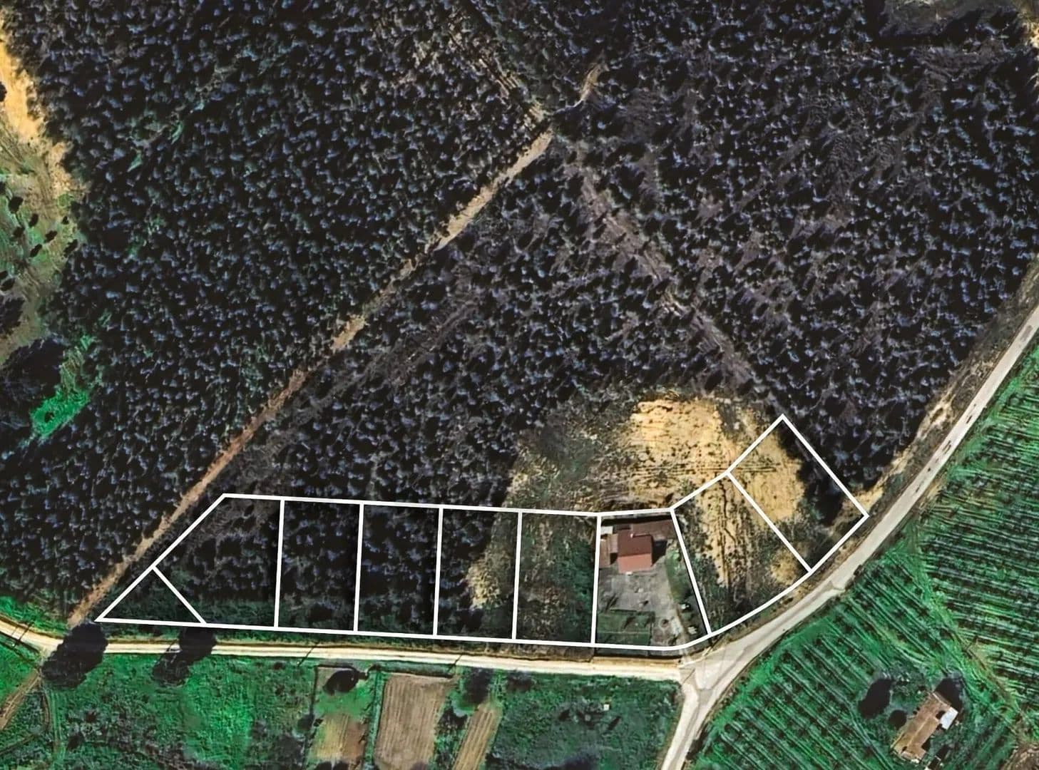 1000 Acres of Land for Sale in Campelos e Outeiro da Cabeça, Torres Vedras - land for sale