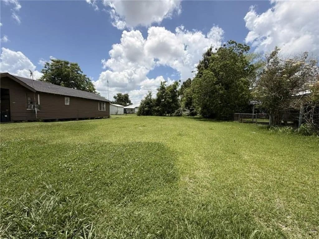 Property from 406 LOUISE Street - KW - Houma, Louisiana, 70363