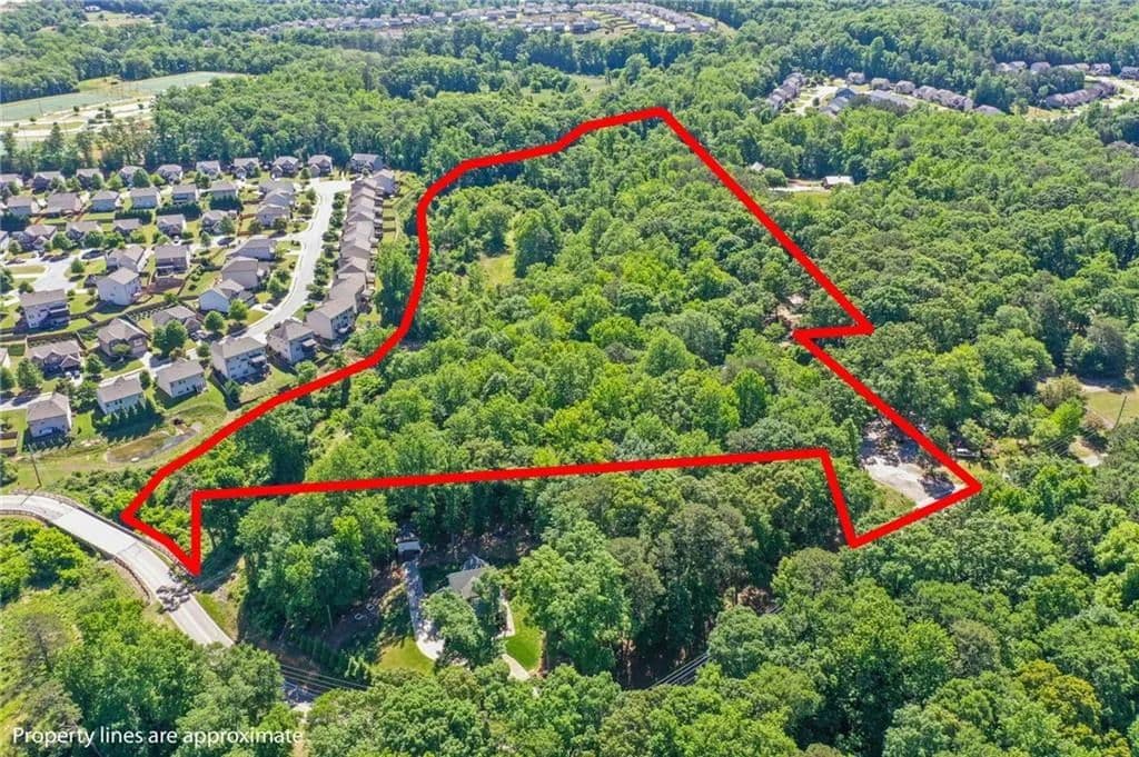 14.16 Acres of Land for Sale in Cumming, Georgia - Cumming, Georgia, 30028
