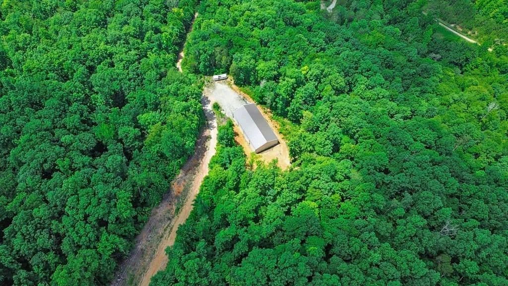 33.21 Acres of Land for Sale in Jamestown, TN - Jamestown, Tennessee, 38556