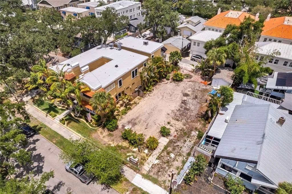 Vacant Land in Tampa - Tampa, Florida, 33606
