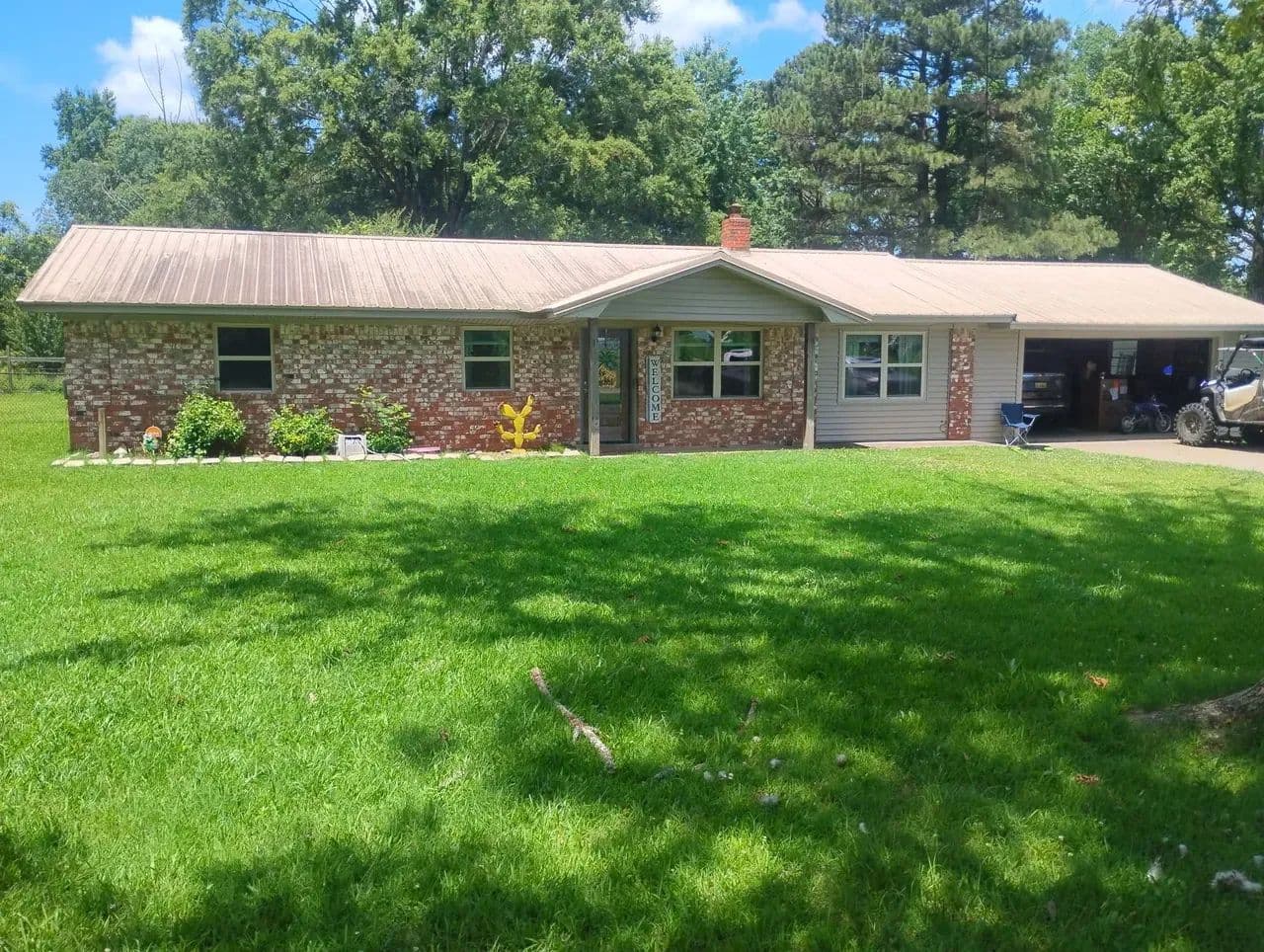 Charming country brick 3bd 1 bath home , paved road frontage - Idabel, Oklahoma, 74745