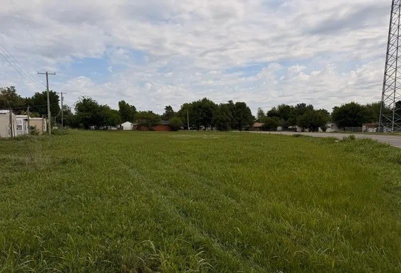 1 Acre of Land for Sale in Tuttle, Oklahoma - Tuttle, Oklahoma, 73089