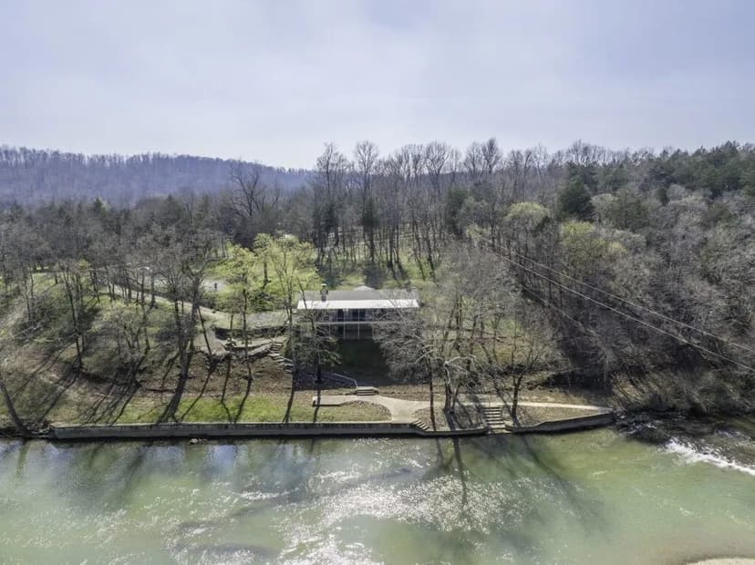 262-Acre Riverfront Home in Hardy, Arkansas for Sale - Spring River Retreat!