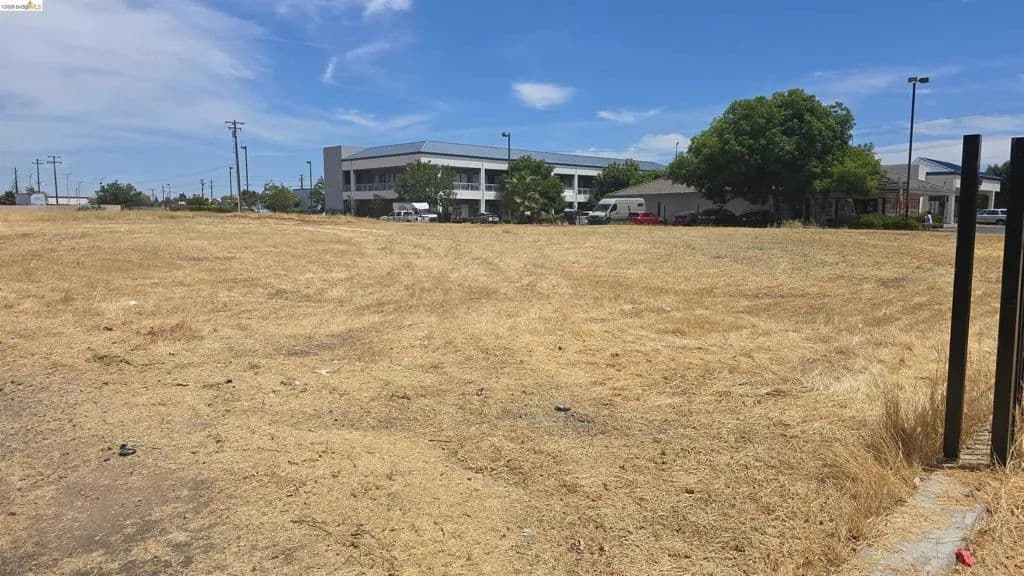 Vacant Land in North Highlands - land for sale