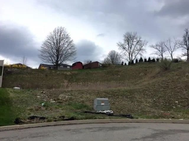 0.42 Acres of Land for Sale in Green Tree, Pennsylvania - land for sale