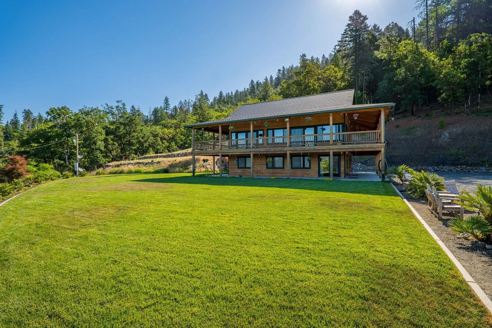 375 Cricket Lane - Cave Junction, Oregon, 97523