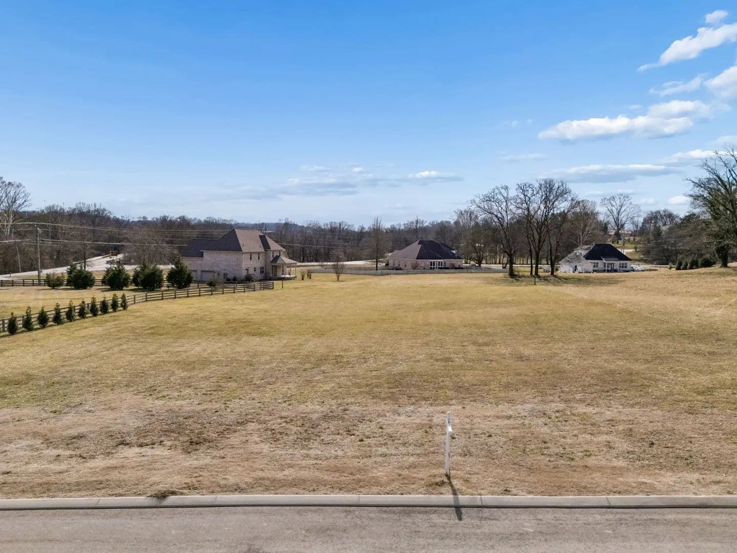 1.03 Acres of Land for Sale in Columbia, TN - Columbia, Tennessee, 38401