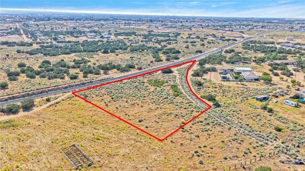 2.5 Acres of Land for Sale in Oak Hills, California - Oak Hills, California, 92344