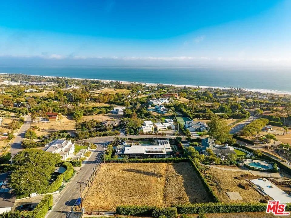 0.53 Acres of Land for Sale in Malibu, CA - Malibu, California, 90265
