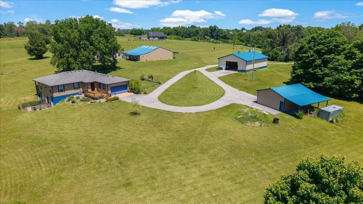 15 Acres of Land for Sale in Stamping Ground, KY - Stamping Ground, Kentucky, 40379