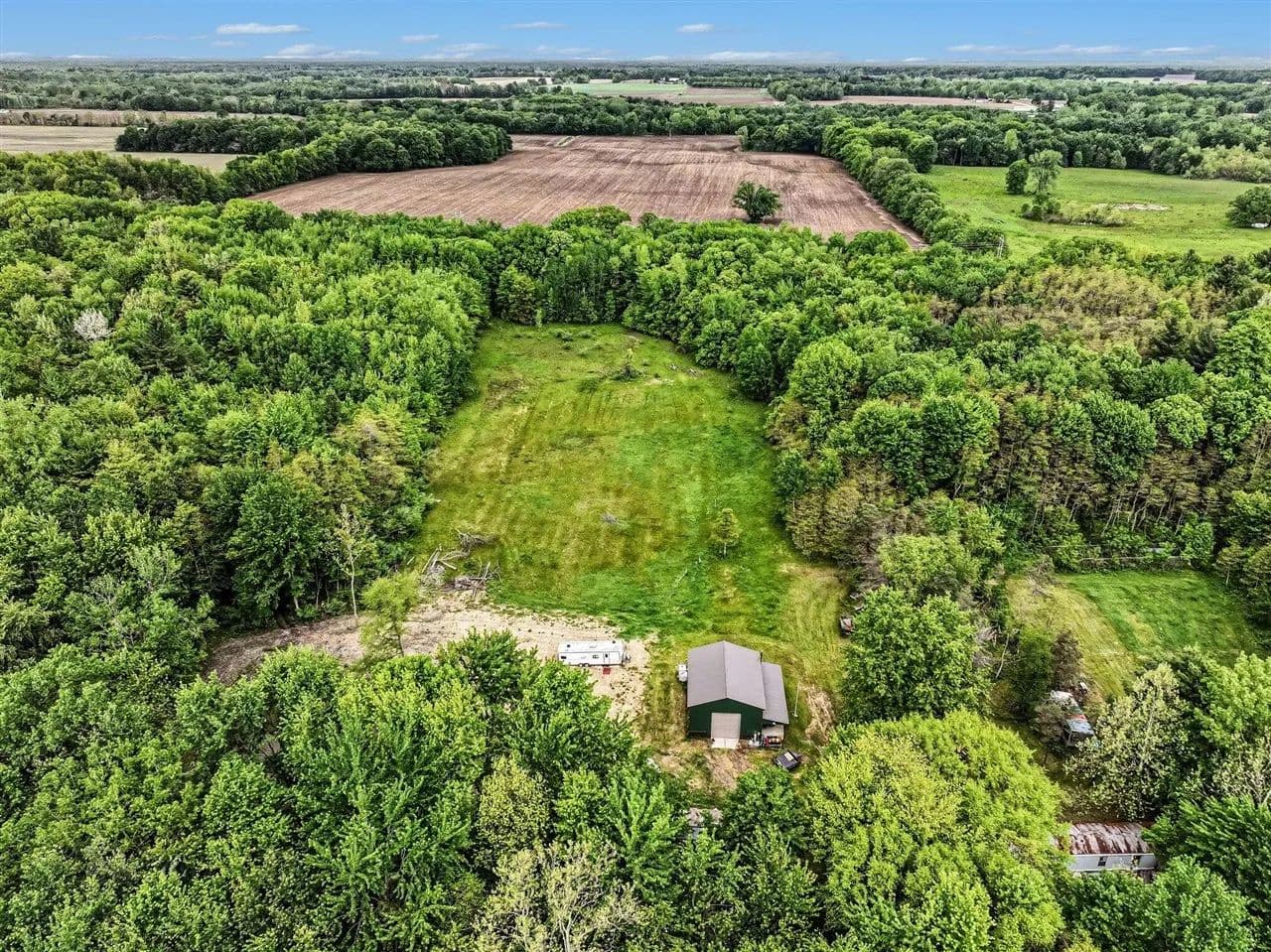 Property from V/L 28.5A 104th - KW - Allegan, Michigan, 49010