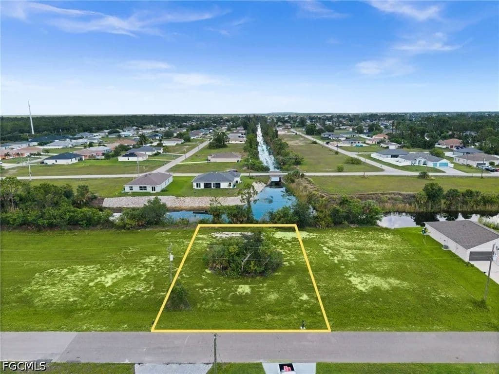 Vacant Land in Cape Coral - Cape Coral, Florida, 33909