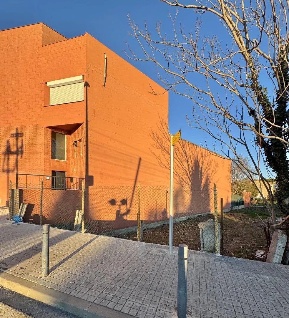 Land for Sale in Figueres, 2 - land for sale