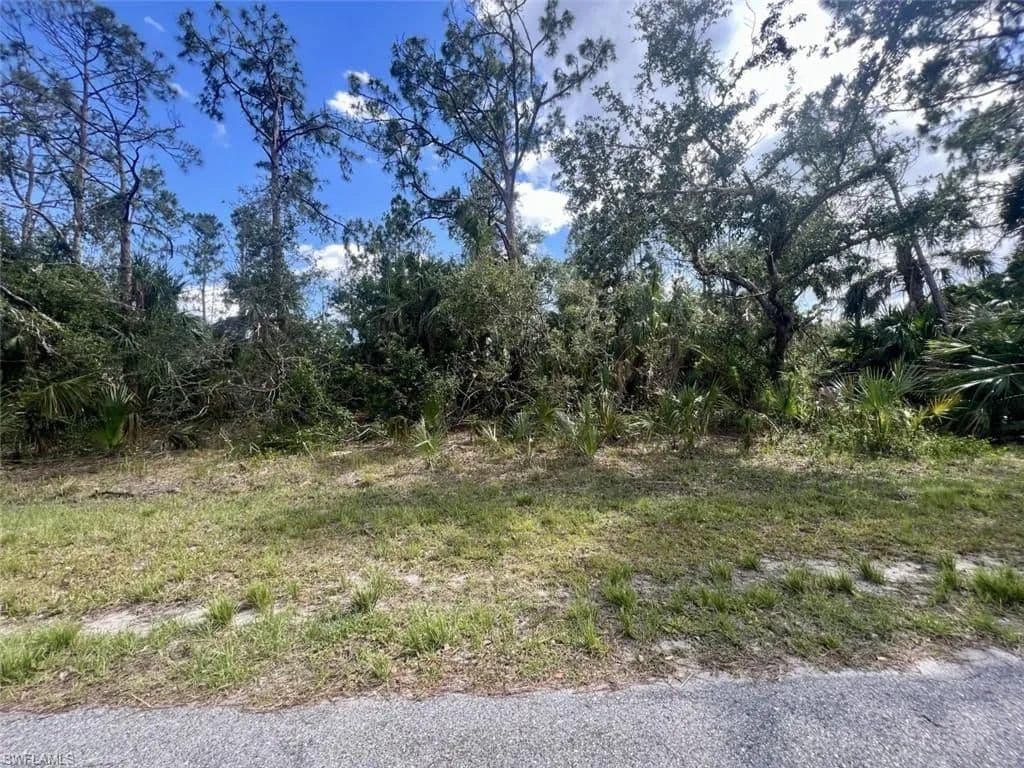 Property from Lot #31 Vizza LN - KW - North Port, Florida, 34286