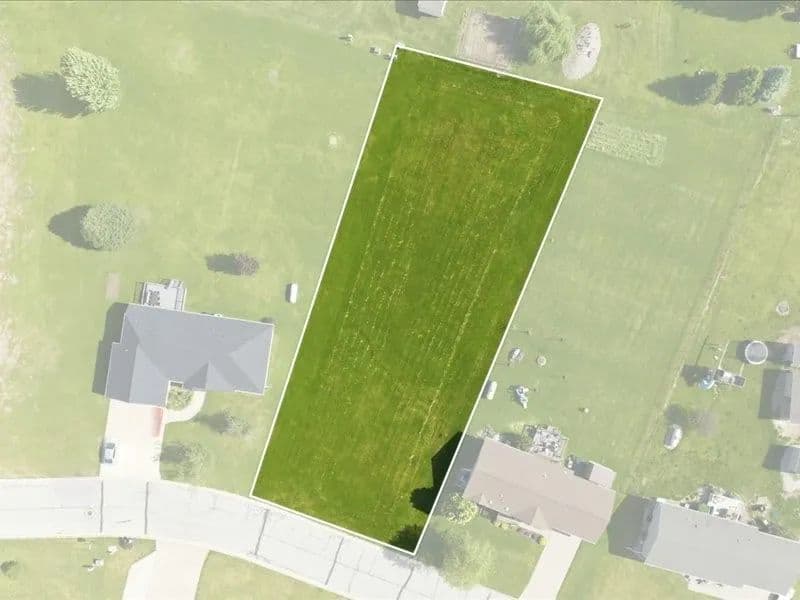 Property from Lot 20 Meadow View Drive - KW - Urbana, Iowa, 52345